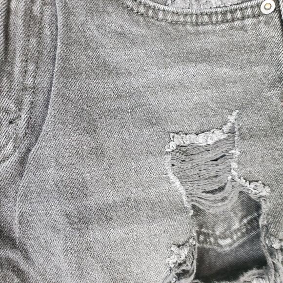 Wild Fable High Rise Black Distressed Frayed Shorts Size 2 - Picture 5 of 7